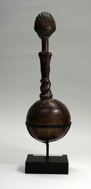 Cuillère finement sculptée et décorée d'un...