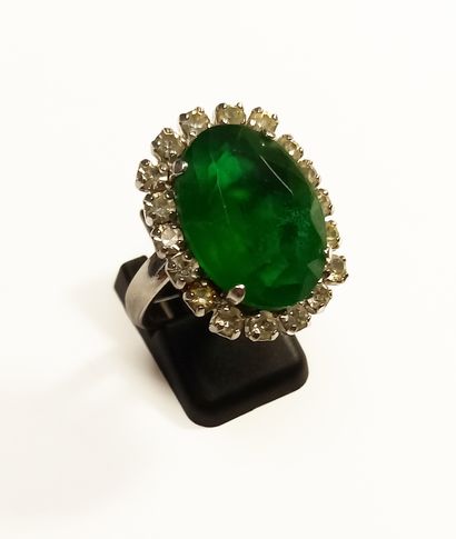 CHRISTIAN DIOR - BAGUE en métal argenté centrée...