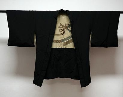 Kimono manches fendues, noir, doublure beige...