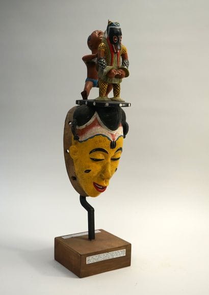 Masque à thème. Utilisé pour la danse et...