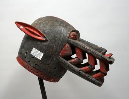 Important masque heaume zoomorphe (Korobla)...