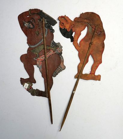 Ensemble de 2 marionnettes présentant deux...