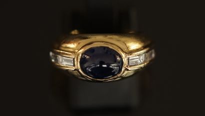 18K (750/°°) yellow gold JONC ring centered...