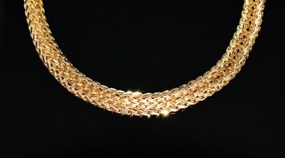 NECKLACE in 18k (750/°°) yellow gold with...