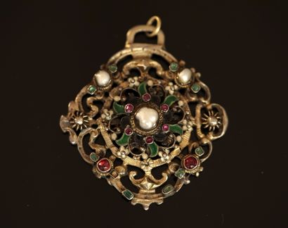 PENDANT in silver min 800/°° openwork set...