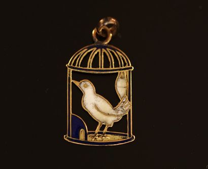 Yellow gold and enamel pendant featuring...