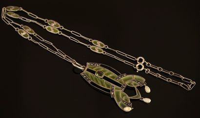 COLLIER Art Nouveau en argent min 800/°°...