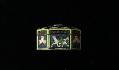 Silver gilt box min 800°/°° polychrome enameled...
