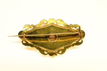 BROCHE en or jaune 18K (750/°°) émaillée...