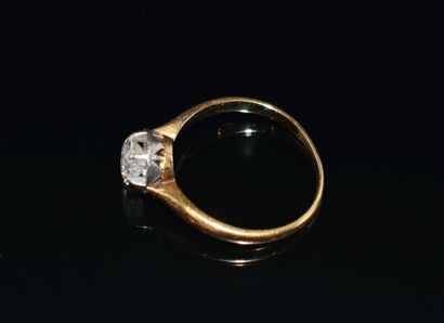 RING in 18K (750/°°) yellow gold set with...
