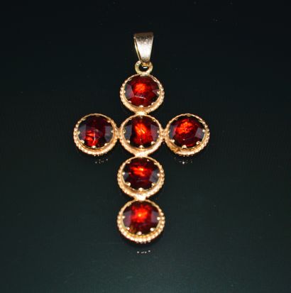 CROSS PENDANT in 18K (750/°°) yellow gold...