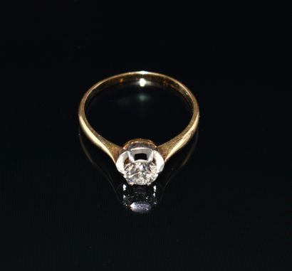 RING in 18K (750/°°) yellow gold set with...