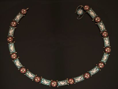 DELICAT COLLIER en argent min 800/°°composé...