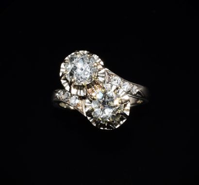 BAGUE en or blanc 18K (750°°) et platine...