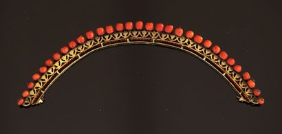 DIADEME en argent doré min 800/°°, la frise...
