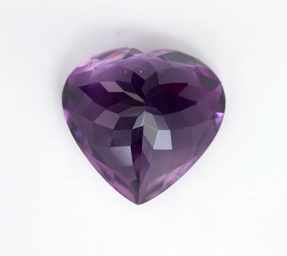 AMETHYSTE heart on paper 37.9ct with cer...