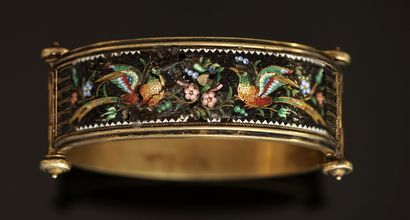 BRACELET large rigide ouvrant en argent doré...
