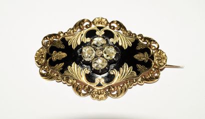 BROCHE en or jaune 18K (750/°°) émaillée...