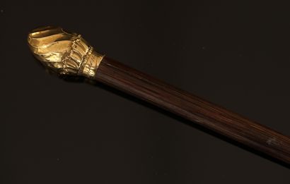 MANCHE de canne ou d'ombrelle en bois précieux,...