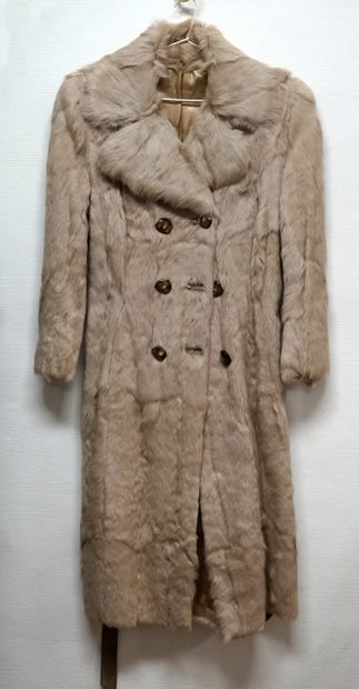MANTEAU long fourrure beige clair, doublure...