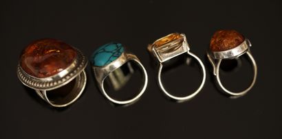 ENSEMBLE en argent min 800/°° et 925/°° comprenant...