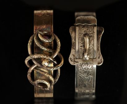 ENSEMBLE en argent min 800/°° comprenant...