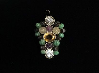 IMPORTANT PENDENTIF CLIP en métal argenté...