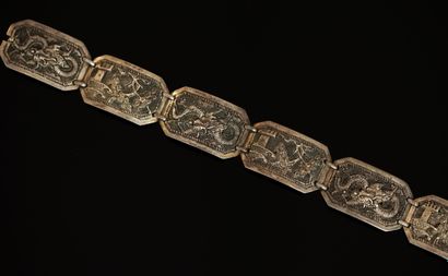 BRACELET en argent min 800/°° composé de...