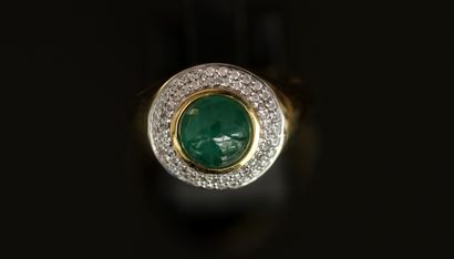 BAGUE en argent doré 925/°° centrée d'une...