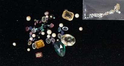 LOT DE PIERRES DIVERSES synthétiques et fines,...