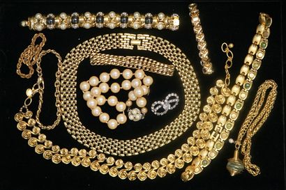 FANTAISIE - ENSEMBLE en métal doré, strass...