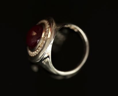BAGUE en argent 925/°° style chevalière centrée...