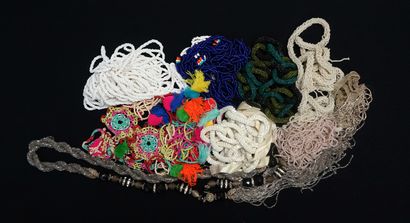 FANTAISIE - ENSEMBLE en perles de rocaille...
