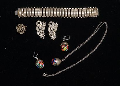 ENSEMBLE en métal argenté comprenant 1 BRACELET...
