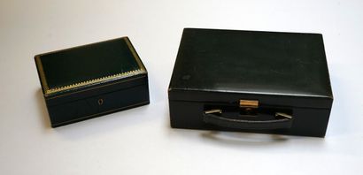 ENSEMBLE composé d'1 COFFRET à bijoux avec...