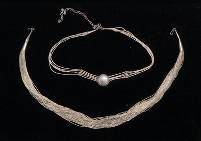 ENSEMBLE en argent 925/°° comprenant 2 COLLIERS...
