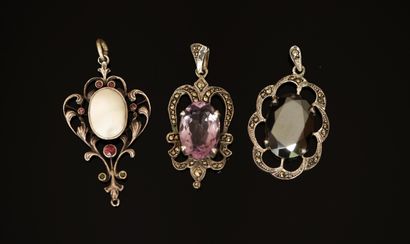 ENSEMBLE en argent min 800/°° comprenant...