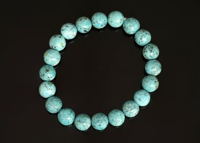 BRACELET de perles rondes de turquoise (10mm)...