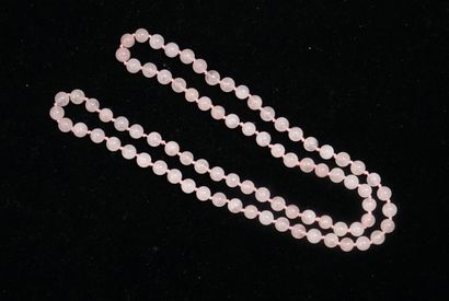 SAUTOIR de perles rondes de quartz rose 8mm,...