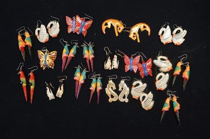 FANTAISIE - LOT de 19 PAIRES DE PENDANTS...