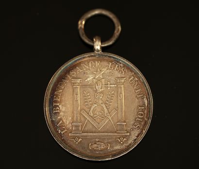 FRANC-MACONNERIE - JETON pendentif en argent...