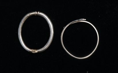 ENSEMBLE en argent min 800/°° et 925/°° comprenant...