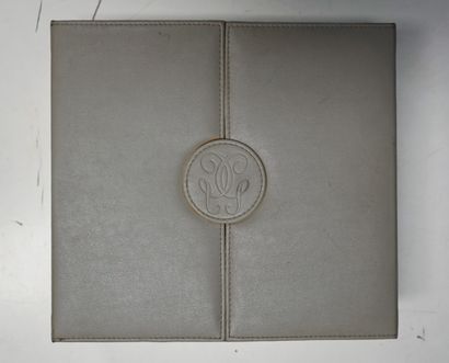 FANTAISIE - Dans un coffret Guerlain ensemble...