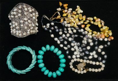 FANTAISIE - ENSEMBLE en métal argenté, perles...
