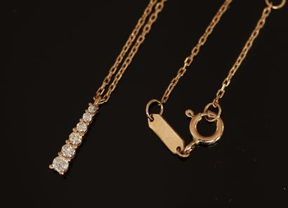 COLLIER en or rose 18K (750/°°) en fine chaîne...