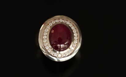 BAGUE en argent 925/°° style chevalière centrée...