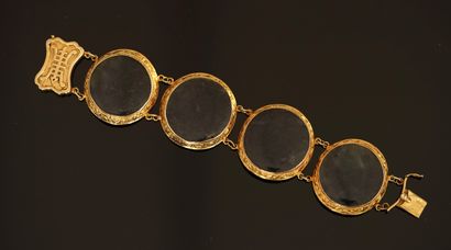 BRACELET en argent doré (vermeil) min 800/°°...