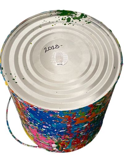 MR. BRAINWASH (Né en 1966)
Splash Paint Bucket...