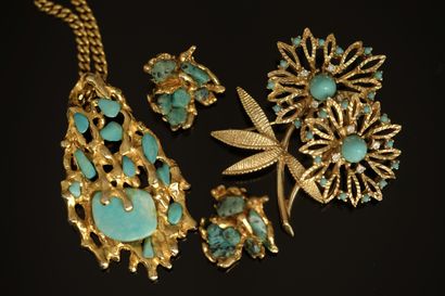 CARVEN - Gilded metal FLOWER BRUSH adorned...