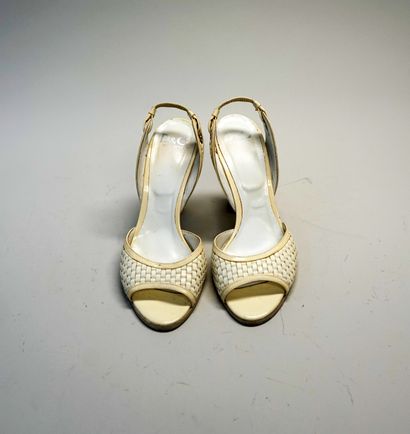 DOLCE GABBANA - PAIR OF SANDALS in ivory...